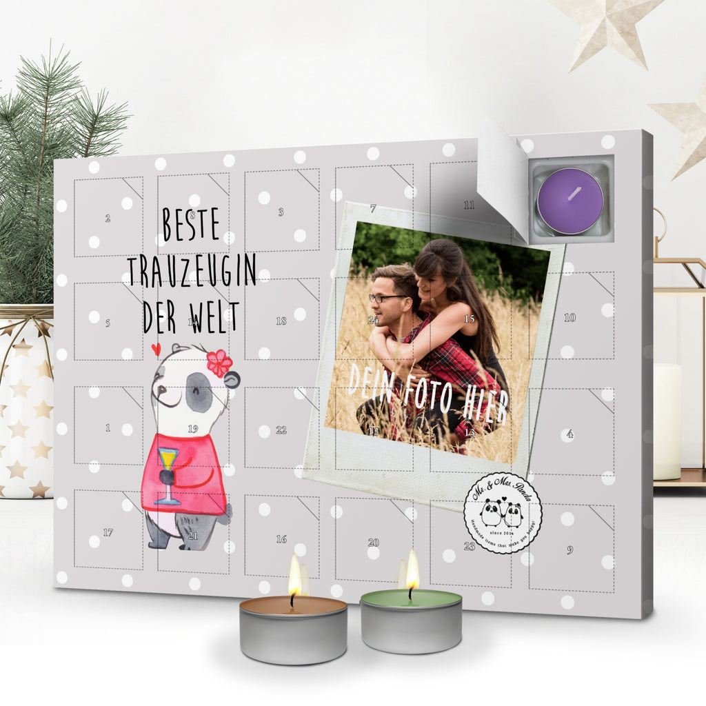 Personalisierter Duftkerzen Foto Adventskalender Panda Beste Trauzeugin der Welt Personalisierter Duftkerzen Adventskalender, für, Dankeschön, Geschenk, Schenken, Geburtstag, Geburtstagsgeschenk, Geschenkidee, Danke, Bedanken, Mitbringsel, Freude machen, Geschenktipp, Trauzeugin, Trauhzeugin, Freundin, Hochzeit, Heirat, JGA, Trauung, Kirche, Standesamt, Braut