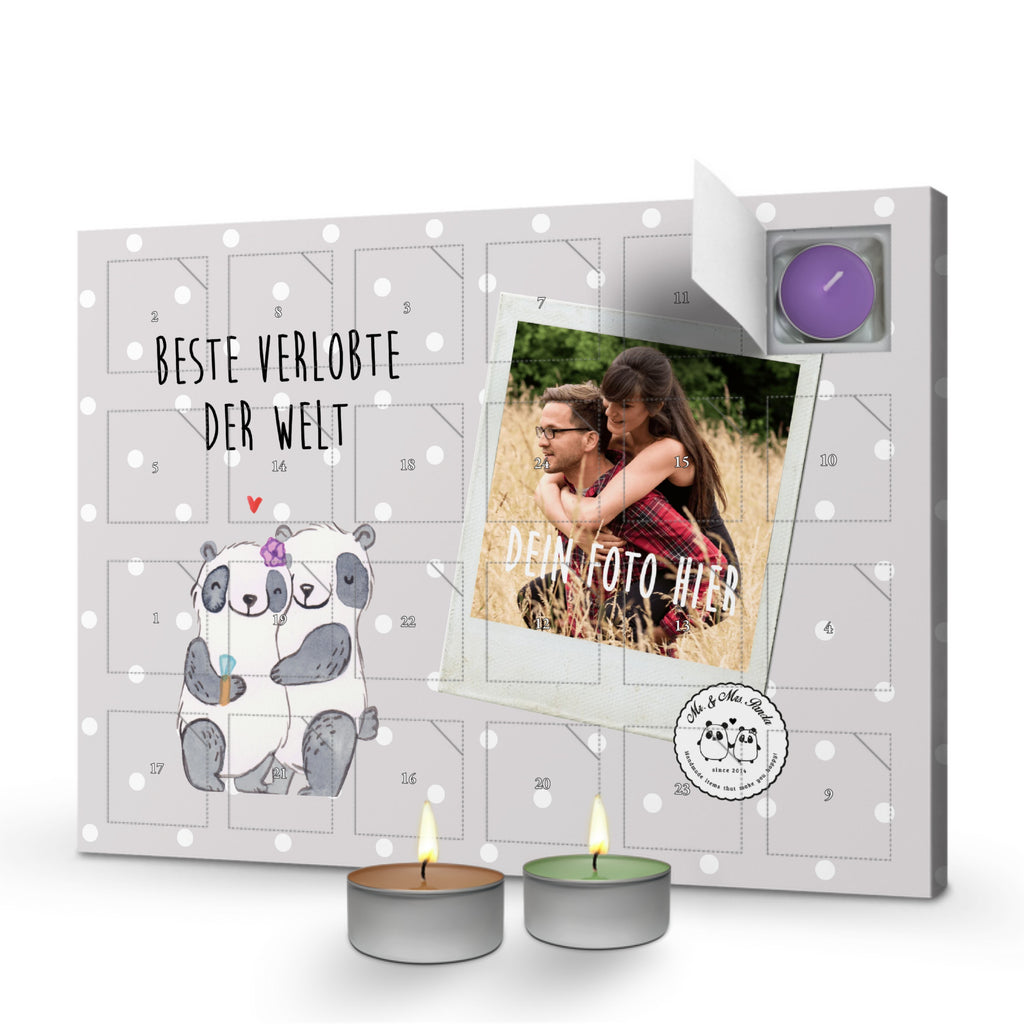 Personalisierter Duftkerzen Foto Adventskalender Panda Beste Verlobte der Welt Personalisierter Duftkerzen Adventskalender, für, Dankeschön, Geschenk, Schenken, Geburtstag, Geburtstagsgeschenk, Geschenkidee, Danke, Bedanken, Mitbringsel, Freude machen, Geschenktipp, Verlobte, Verloben, Verlobung, Traumfrau, Frau, Freundin, Ehefrau, Zukünftige, Hochzeit, Ehe