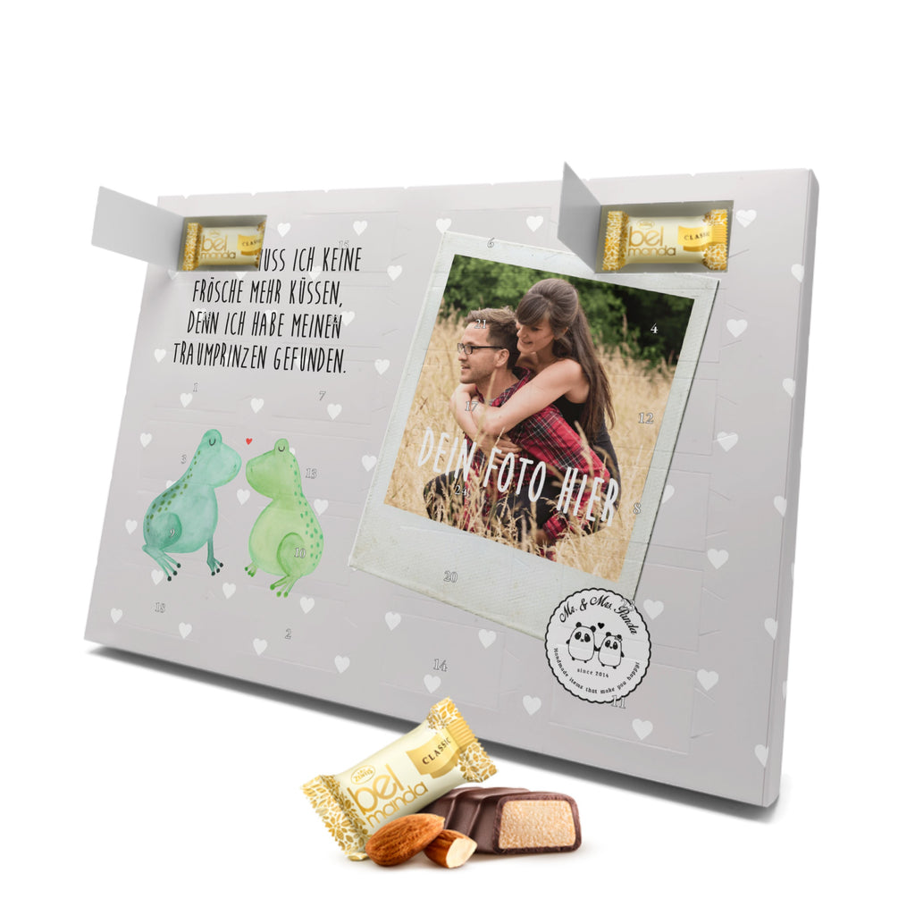 Personalisierter Marzipan Foto Adventskalender Frosch Liebe Personalisierter Marzipan Adventskalender, Liebe, Partner, Freund, Freundin, Ehemann, Ehefrau, Heiraten, Verlobung, Heiratsantrag, Liebesgeschenk, Jahrestag, Hocheitstag, Verliebt, Verlobt, Verheiratet, Geschenk Freundin, Geschenk Freund, Liebesbeweis, Hochzeitstag, Geschenk Hochzeit, Frosch, Frösche, Froschkönig, Fröschchen