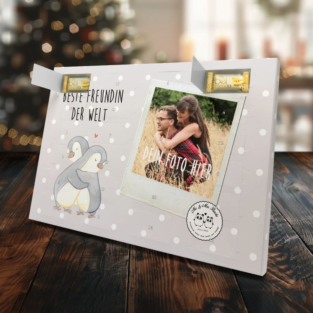 Personalisierter Marzipan Foto Adventskalender Pinguin Beste Freundin der Welt Personalisierter Marzipan Adventskalender, für, Dankeschön, Geschenk, Schenken, Geburtstag, Geburtstagsgeschenk, Geschenkidee, Danke, Bedanken, Mitbringsel, Freude machen, Geschenktipp, Freundin, beste Freundin, Ehefrau, Frau, bae, bff, Freundinnen, Jahrestag, Freundschaft. Liebste, beste, Spruch