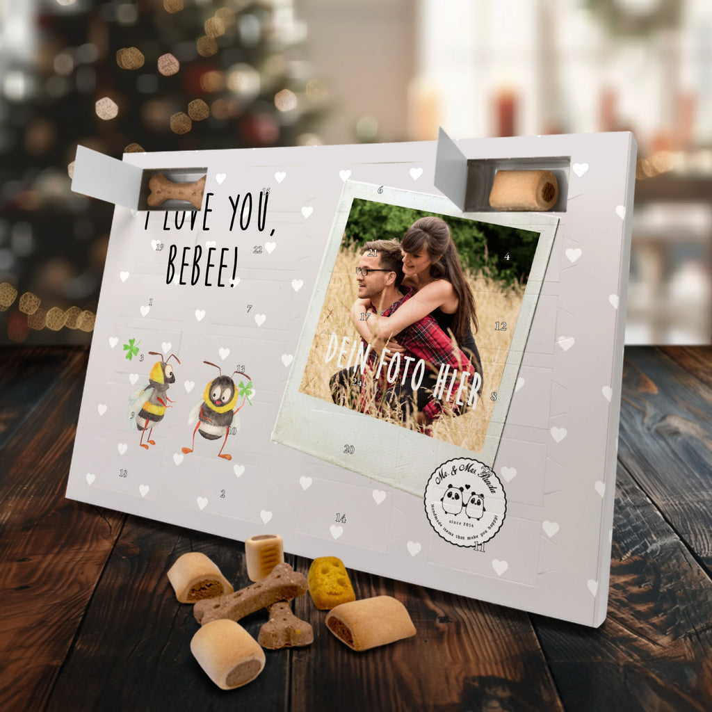 Personalisierter Hunde Foto Adventskalender Bienen Paar Hunde Adventskalender, Liebe, Partner, Freund, Freundin, Ehemann, Ehefrau, Heiraten, Verlobung, Heiratsantrag, Liebesgeschenk, Jahrestag, Hocheitstag, Valentinstag, Geschenk für Frauen, Hochzeitstag, Mitbringsel, Geschenk für Freundin, Geschenk für Partner, Liebesbeweis, für Männer, für Ehemann, Schildkröten, verliebte Schildkröten