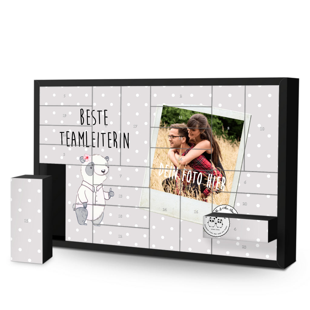 Personalisierter Befüllbarer Foto Adventskalender Panda Beste Teamleiterin Befüllbarer Adventskalender, Adventskalender zum selbst befüllen, für, Dankeschön, Geschenk, Schenken, Geburtstag, Geburtstagsgeschenk, Geschenkidee, Danke, Bedanken, Mitbringsel, Freude machen, Geschenktipp, Teamleiterin, Seminarleiterin, Gruppenleiterin, Leiterin, Kollegin, Chefin, Vorgesetzte, Abschied, Abschiedsgeschenk, Ruhestand