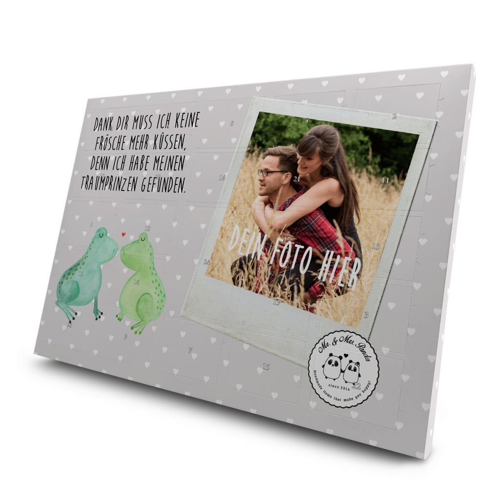 Personalisierter Tee Foto Adventskalender Frosch Liebe Personalisierter Tee Adventskalender, Liebe, Partner, Freund, Freundin, Ehemann, Ehefrau, Heiraten, Verlobung, Heiratsantrag, Liebesgeschenk, Jahrestag, Hocheitstag, Verliebt, Verlobt, Verheiratet, Geschenk Freundin, Geschenk Freund, Liebesbeweis, Hochzeitstag, Geschenk Hochzeit, Frosch, Frösche, Froschkönig, Fröschchen