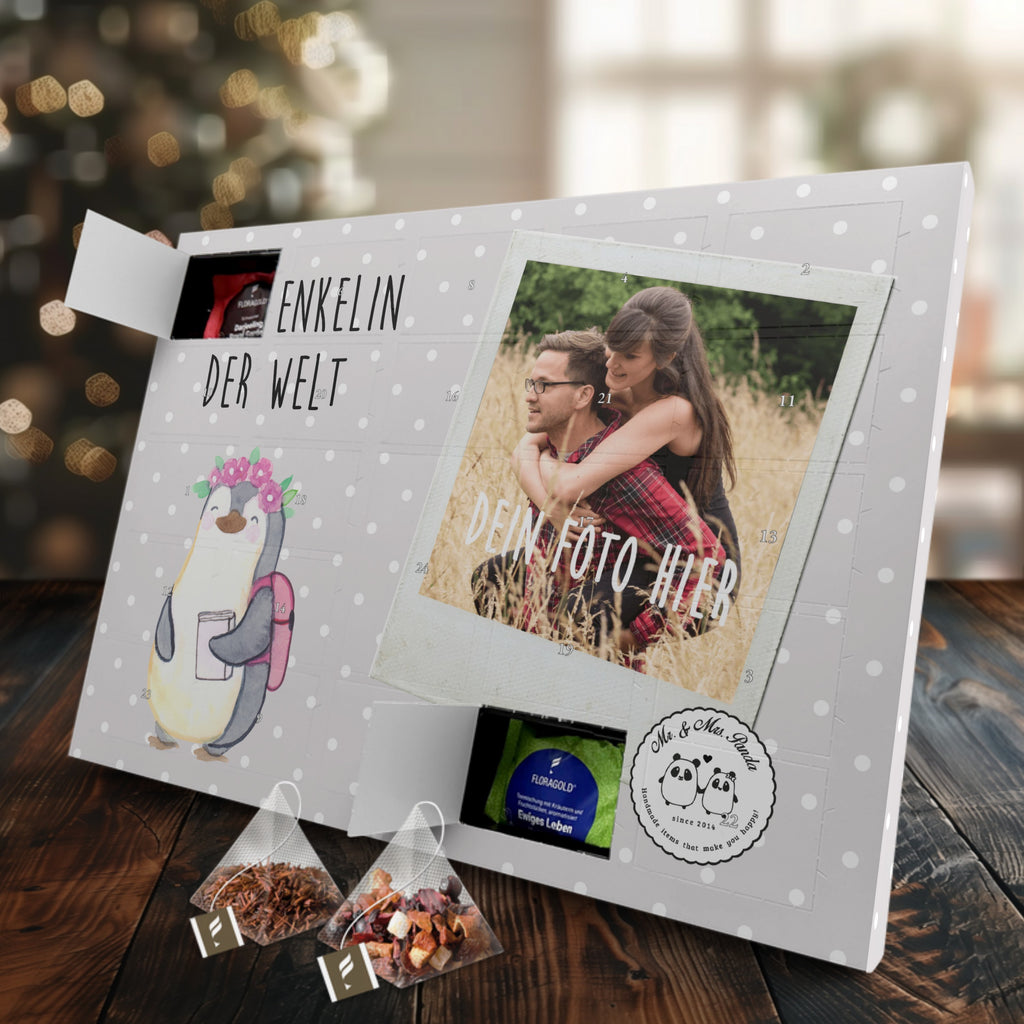 Personalisierter Tee Foto Adventskalender Pinguin Beste Enkelin der Welt Personalisierter Tee Adventskalender, für, Dankeschön, Geschenk, Schenken, Geburtstag, Geburtstagsgeschenk, Geschenkidee, Danke, Bedanken, Mitbringsel, Freude machen, Geschenktipp, Enkelin, Enkelkind, Enkeltochter, Oma, Opa, Kind von Tochter, Kind von Sohn, Großtochter, Taufe