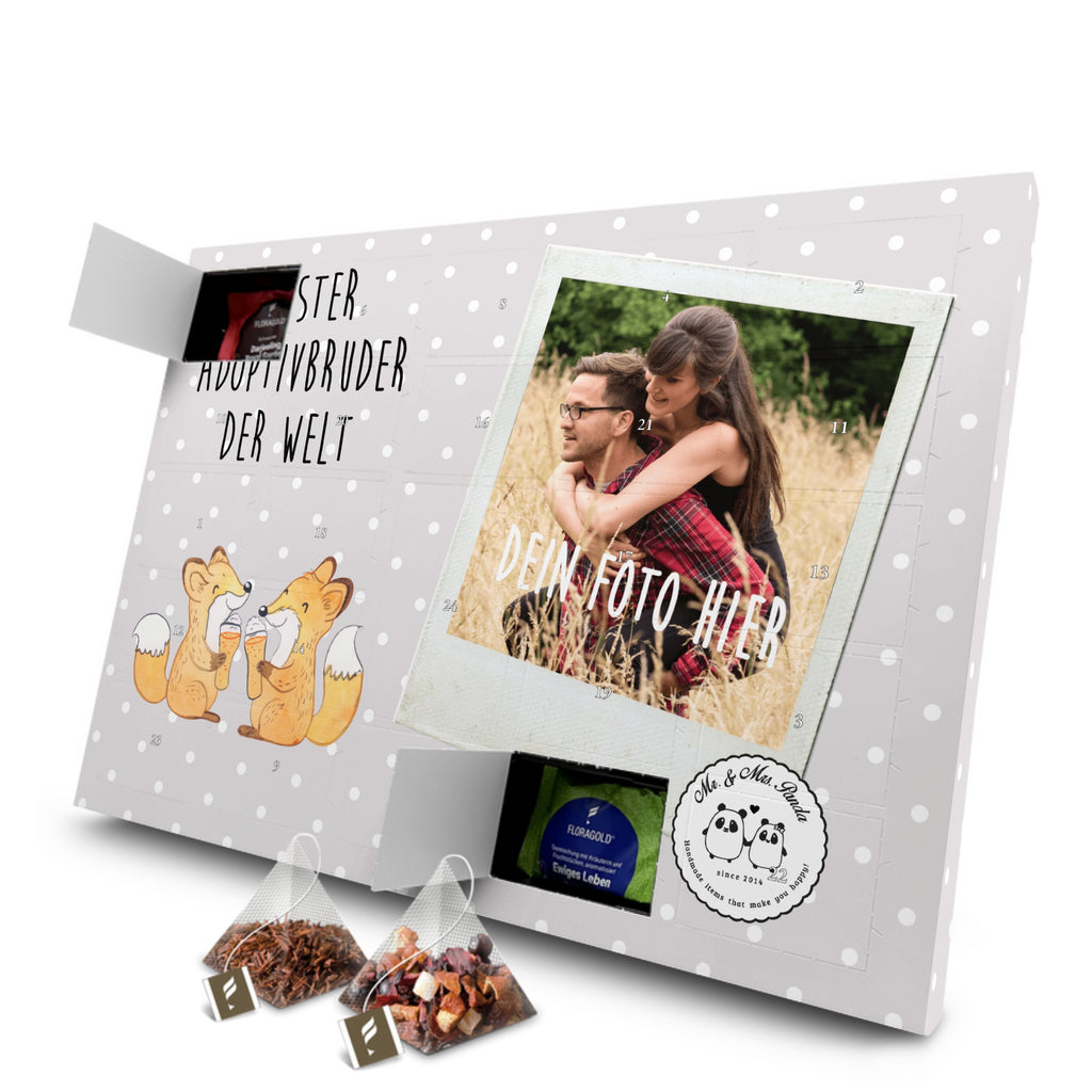 Personalisierter Tee Foto Adventskalender Fuchs Bester Adoptivbruder der Welt Personalisierter Tee Adventskalender, für, Dankeschön, Geschenk, Schenken, Geburtstag, Geburtstagsgeschenk, Geschenkidee, Danke, Bedanken, Mitbringsel, Freude machen, Geschenktipp, Adoptivbruder, adoptiert, Bruder, Brudi, Geschwister, Bruderherz, Schwester, Familie, Kleinigkeit, Brother, Bester, Sohn