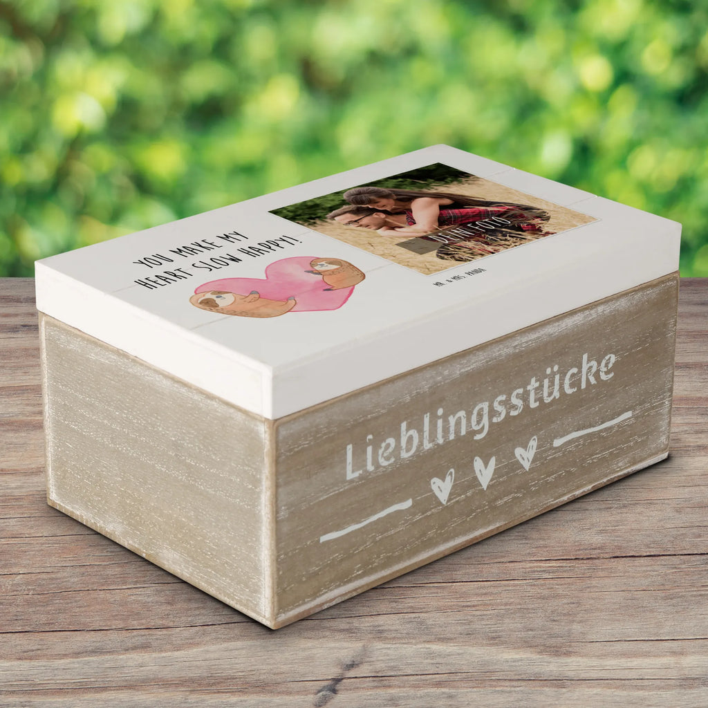 Personalisierte Foto Holzkiste Faultiere Herz Personalisierte Foto Holzkiste, Liebe, Partner, Freund, Freundin, Ehemann, Ehefrau, Heiraten, Verlobung, Heiratsantrag, Liebesgeschenk, Jahrestag, Hocheitstag, Valentinstag, Geschenk für Frauen, Hochzeitstag, Mitbringsel, Geschenk für Freundin, Geschenk für Partner, Liebesbeweis, für Männer, für Ehemann