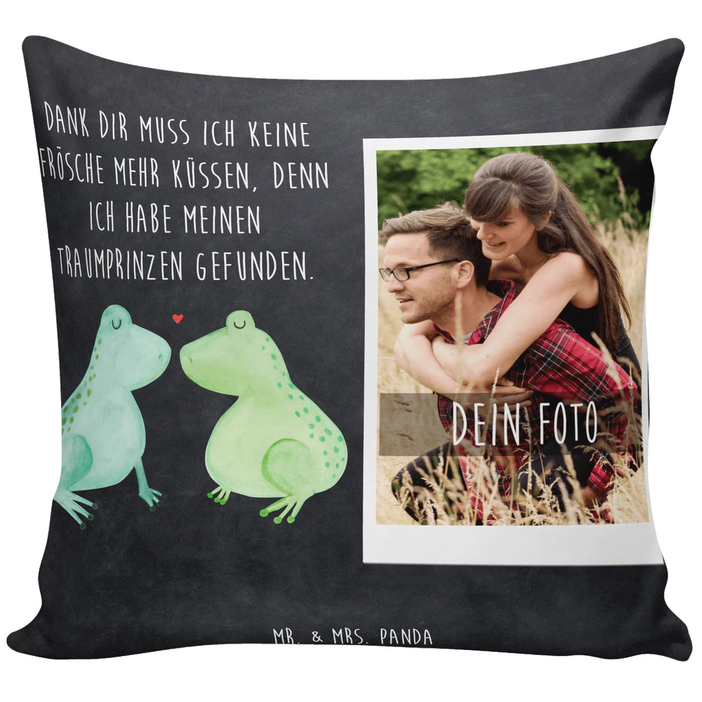 Personalisiertes Foto Kissen Frosch Liebe Personalisiertes Foto Kissen, Liebe, Partner, Freund, Freundin, Ehemann, Ehefrau, Heiraten, Verlobung, Heiratsantrag, Liebesgeschenk, Jahrestag, Hocheitstag, Verliebt, Verlobt, Verheiratet, Geschenk Freundin, Geschenk Freund, Liebesbeweis, Hochzeitstag, Geschenk Hochzeit, Frosch, Frösche, Froschkönig, Fröschchen