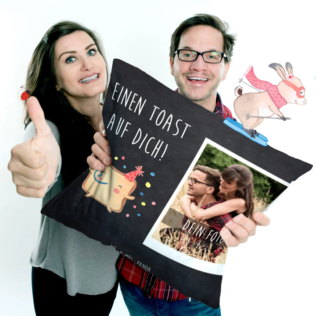 Personalisiertes Foto Kissen Toast Party Personalisiertes Foto Kissen, Liebe, Partner, Freund, Freundin, Ehemann, Ehefrau, Heiraten, Verlobung, Heiratsantrag, Liebesgeschenk, Jahrestag, Hocheitstag, Valentinstag, Geschenk für Frauen, Hochzeitstag, Mitbringsel, Geschenk für Freundin, Geschenk für Partner, Liebesbeweis, für Männer, für Ehemann