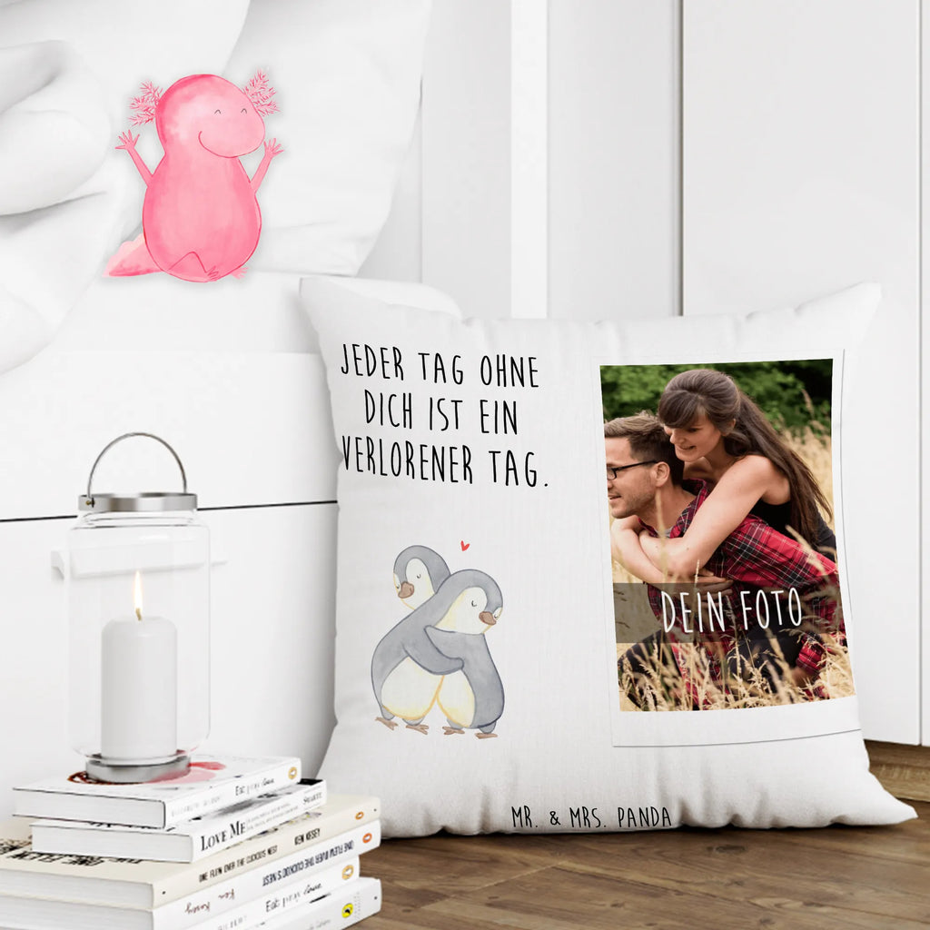 Personalisiertes Foto Kissen Pinguine Kuscheln Personalisiertes Foto Kissen, Liebe, Partner, Freund, Freundin, Ehemann, Ehefrau, Heiraten, Verlobung, Heiratsantrag, Liebesgeschenk, Jahrestag, Hocheitstag, Valentinstag, Geschenk für Frauen, Hochzeitstag, Mitbringsel, Geschenk für Freundin, Geschenk für Partner, Liebesbeweis, für Männer, für Ehemann