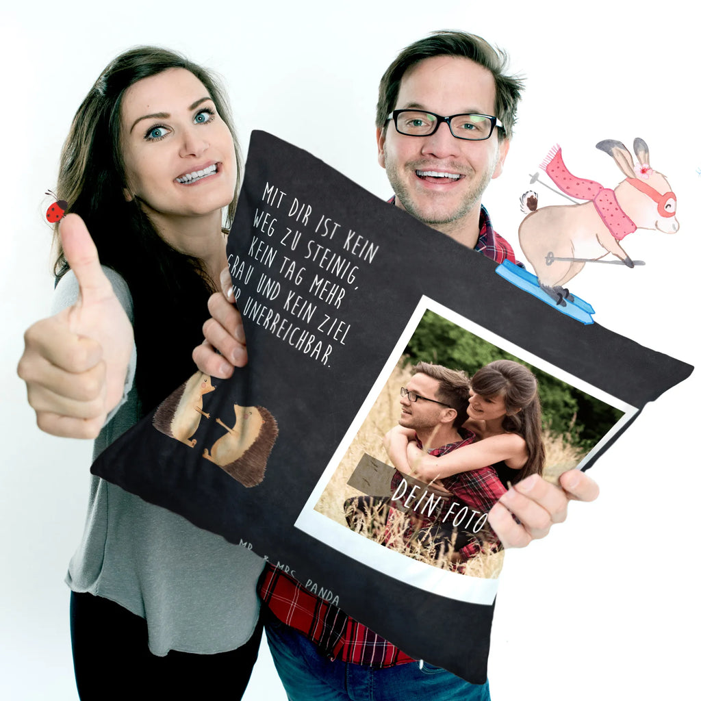 Personalisiertes Foto Kissen Igel Liebe Personalisiertes Foto Kissen, Liebe, Partner, Freund, Freundin, Ehemann, Ehefrau, Heiraten, Verlobung, Heiratsantrag, Liebesgeschenk, Jahrestag, Hocheitstag, Verliebt, Verlobt, Verheiratet, Geschenk, Liebesbeweis, Hochzeitstag, Hochzeit, Igel