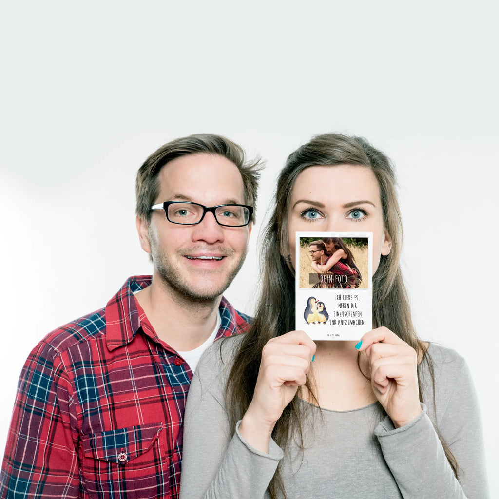 Personalisierte Foto Postkarte Pinguine Einschlafen Personalisierte Foto Postkarte, Liebe, Partner, Freund, Freundin, Ehemann, Ehefrau, Heiraten, Verlobung, Heiratsantrag, Liebesgeschenk, Jahrestag, Hocheitstag, Valentinstag, Geschenk für Frauen, Hochzeitstag, Mitbringsel, Geschenk für Freundin, Geschenk für Partner, Liebesbeweis, für Männer, für Ehemann