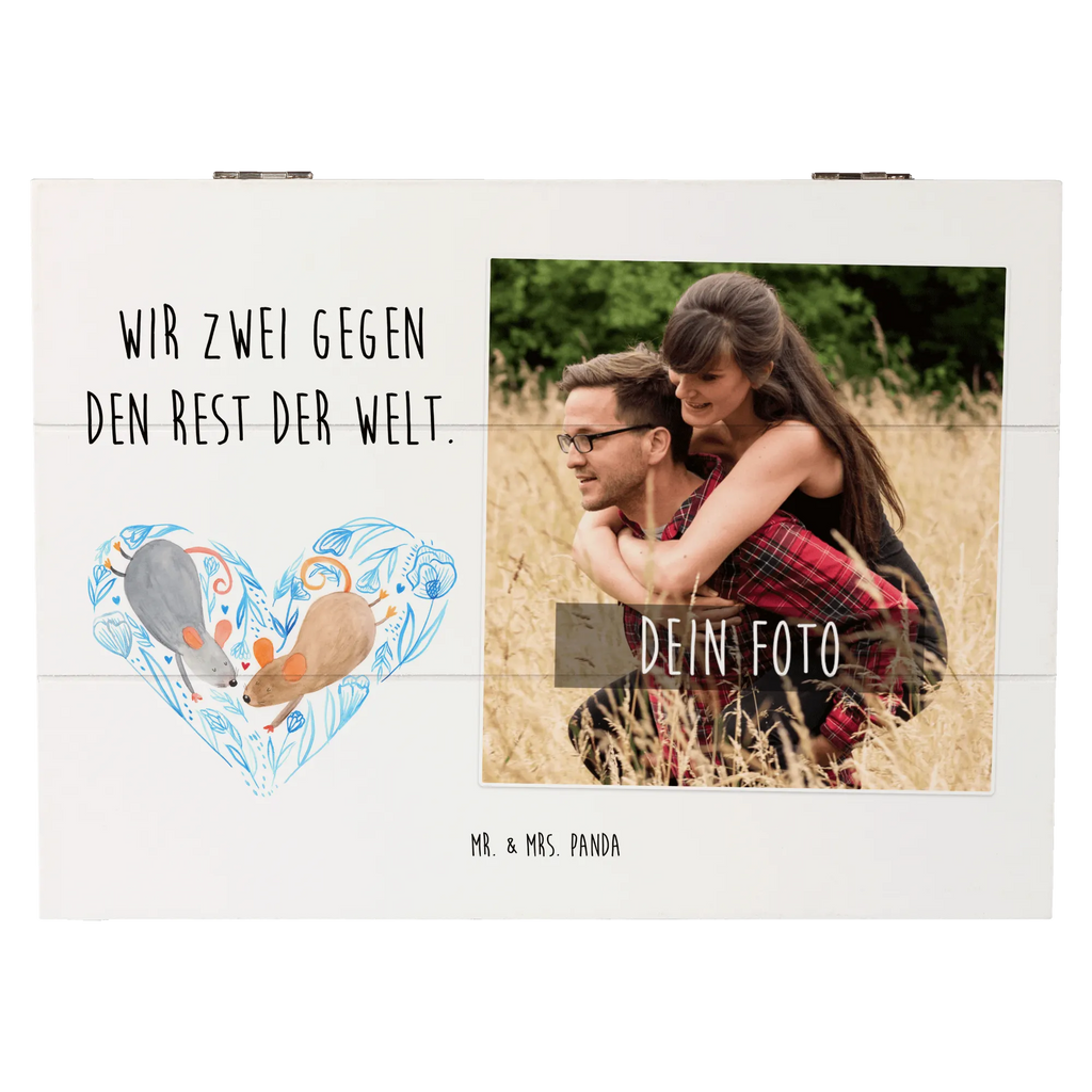 Personalisierte Foto Holzkiste Mäuse Herz Personalisierte Foto Holzkiste, Liebe, Partner, Freund, Freundin, Ehemann, Ehefrau, Heiraten, Verlobung, Heiratsantrag, Liebesgeschenk, Jahrestag, Hocheitstag, Maus, Mäuse, Liebesbotschaft, Liebesbeweis, Hochzeit, Lieblingsmensch, Gemeinsamkeit, Love, Geschenk für zwei