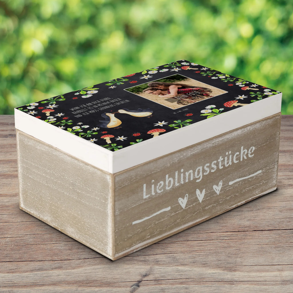 Personalisierte Foto Holzkiste Pinguine Kuss Personalisierte Foto Holzkiste, Liebe, Partner, Freund, Freundin, Ehemann, Ehefrau, Heiraten, Verlobung, Heiratsantrag, Liebesgeschenk, Jahrestag, Hocheitstag, Valentinstag, Geschenk für Frauen, Hochzeitstag, Mitbringsel, Geschenk für Freundin, Geschenk für Partner, Liebesbeweis, für Männer, für Ehemann