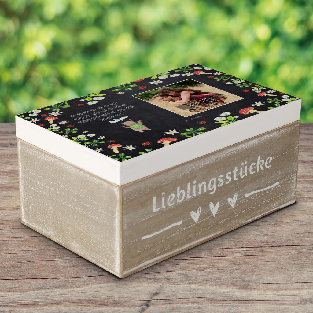 Personalisierte Foto Holzkiste Bär Flugzeug Personalisierte Foto Holzkiste, Liebe, Partner, Freund, Freundin, Ehemann, Ehefrau, Heiraten, Verlobung, Heiratsantrag, Liebesgeschenk, Jahrestag, Hocheitstag, Valentinstag, Geschenk für Frauen, Hochzeitstag, Mitbringsel, Geschenk für Freundin, Geschenk für Partner, Liebesbeweis, für Männer, für Ehemann