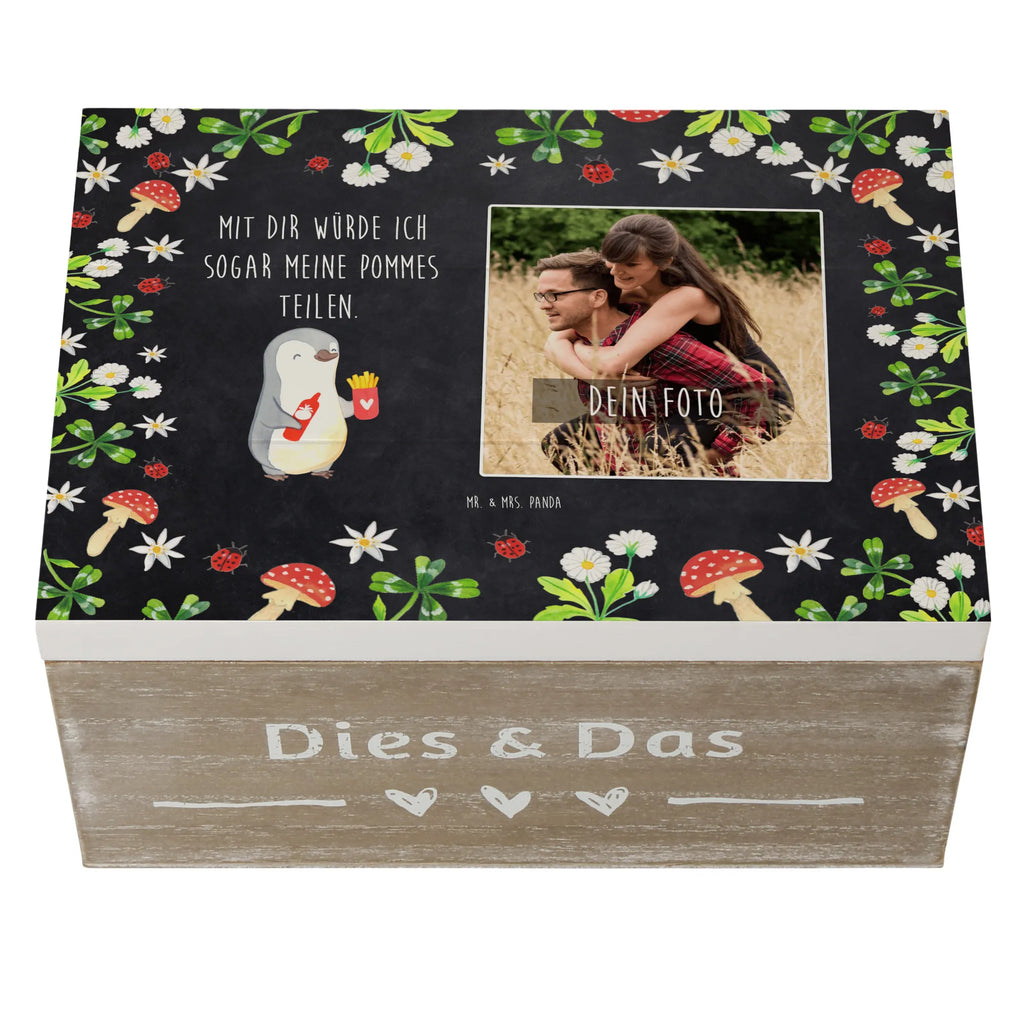 Personalisierte Foto Holzkiste Pinguin Pommes Personalisierte Foto Holzkiste, Liebe, Partner, Freund, Freundin, Ehemann, Ehefrau, Heiraten, Verlobung, Heiratsantrag, Liebesgeschenk, Jahrestag, Hocheitstag, Valentinstag, Geschenk für Frauen, Hochzeitstag, Mitbringsel, Geschenk für Freundin, Geschenk für Partner, Liebesbeweis, für Männer, für Ehemann