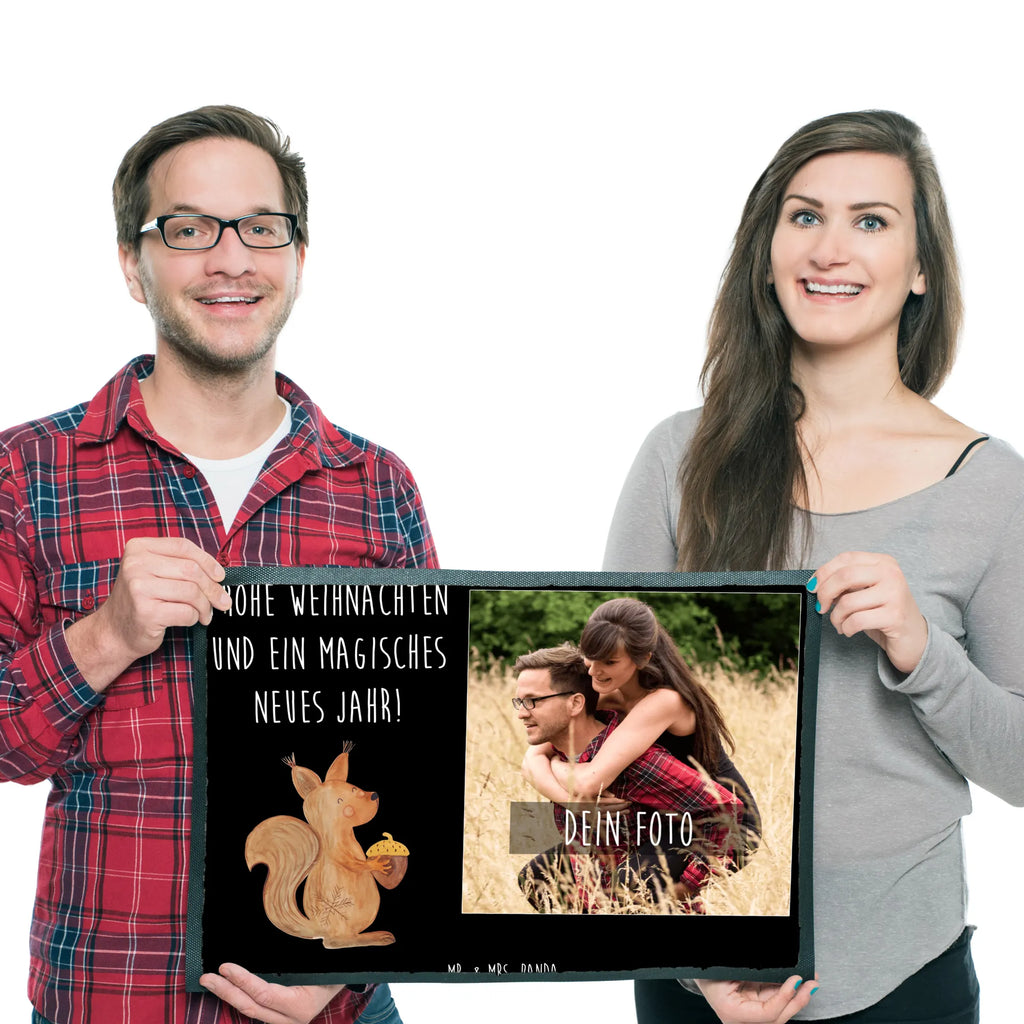 Personalisierte Foto Fußmatte Eichhörnchen Weihnachten Personalisierte Foto Fußmatte, Winter, Weihnachten, Weihnachtsdeko, Nikolaus, Advent, Heiligabend, Wintermotiv, Frohe Weihnachten, Frohes neues Jahr, Guten Rutsch, Weihnachtsmotiv, Weihnachtsgruß, Neujahr, Vogel