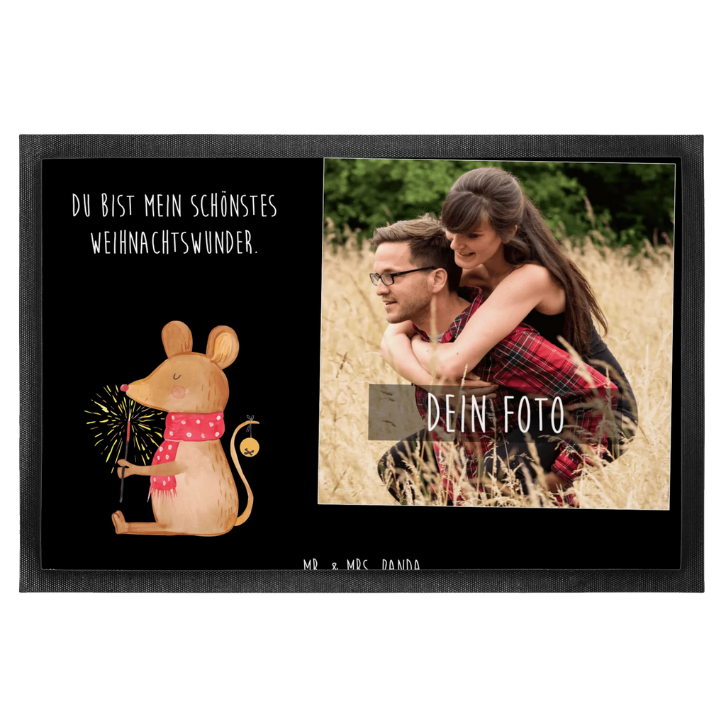 Personalisierte Foto Fußmatte Maus Weihnachten Personalisierte Foto Fußmatte, Winter, Weihnachten, Weihnachtsdeko, Nikolaus, Advent, Heiligabend, Wintermotiv, Frohe Weihnachten, Weihnachtsgruß, Weihnachtsmotiv, Maus, Mäuschen, Weihnachtswunder