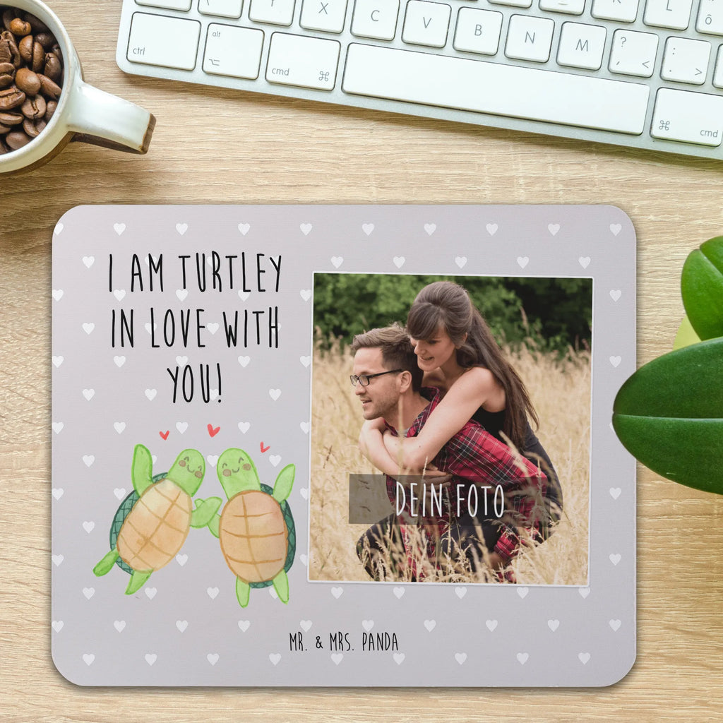 Personalisiertes Foto Mauspad Schildkröten Paar Personalisiertes Foto Mauspad, Liebe, Partner, Freund, Freundin, Ehemann, Ehefrau, Heiraten, Verlobung, Heiratsantrag, Liebesgeschenk, Jahrestag, Hocheitstag, Valentinstag, Geschenk für Frauen, Hochzeitstag, Mitbringsel, Geschenk für Freundin, Geschenk für Partner, Liebesbeweis, für Männer, für Ehemann