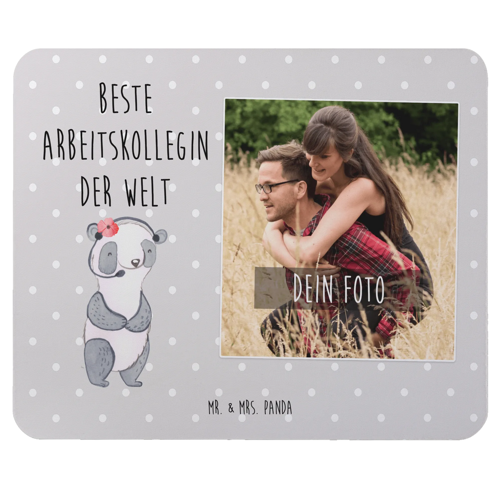 Personalisiertes Foto Mauspad Panda Beste Arbeitskollegin der Welt Personalisiertes Foto Mauspad, für, Dankeschön, Geschenk, Schenken, Geburtstag, Geburtstagsgeschenk, Geschenkidee, Danke, Bedanken, Mitbringsel, Freude machen, Geschenktipp, Arbeitskollegin, Kollegin, Freundin, Büro, Abschiedsgeschenk, Ruhestand, Arbeit, Mitarbeiterin, Berufsgenossin, Beruf