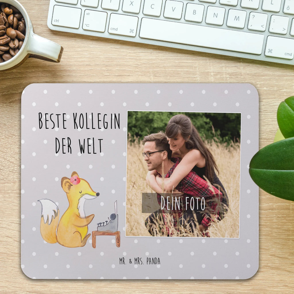 Personalisiertes Foto Mauspad Fuchs Beste Kollegin der Welt Personalisiertes Foto Mauspad, für, Dankeschön, Geschenk, Schenken, Geburtstag, Geburtstagsgeschenk, Geschenkidee, Danke, Bedanken, Mitbringsel, Freude machen, Geschenktipp, Arbeitskollegin, Kollegin, Freundin, Büro, Abschiedsgeschenk, Ruhestand, Arbeit, Mitarbeiterin, Berufsgenossin, Beruf