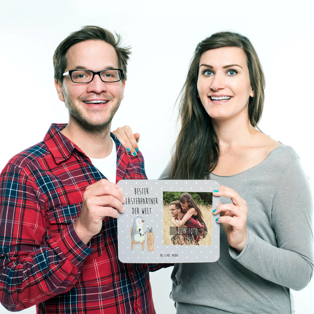 Personalisiertes Foto Mauspad Pinguin Bester Lästerpartner der Welt Personalisiertes Foto Mauspad, für, Dankeschön, Geschenk, Schenken, Geburtstag, Geburtstagsgeschenk, Geschenkidee, Danke, Bedanken, Mitbringsel, Freude machen, Geschenktipp, Lästerpartner, Lesterpartner, lestern, Lästerschwester, Lästern, beste Freundin, Freundin, Spaß, bff