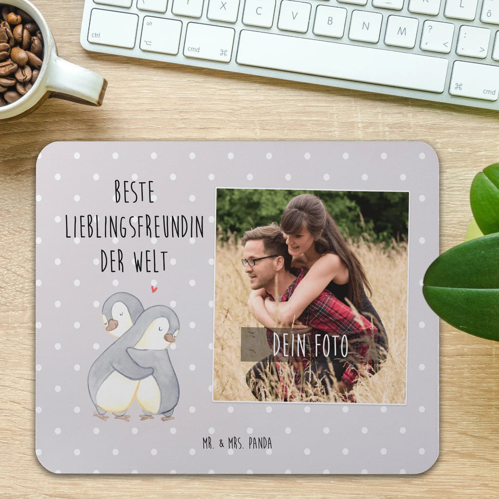 Personalisiertes Foto Mauspad Pinguin Beste Lieblingsfreundin der Welt Personalisiertes Foto Mauspad, für, Dankeschön, Geschenk, Schenken, Geburtstag, Geburtstagsgeschenk, Geschenkidee, Danke, Bedanken, Mitbringsel, Freude machen, Geschenktipp, Lieblingsfreundin, Freundin, Partnerin, Lieblingsmensch, Lieblings Mensch, Liebling, Partner, Bae, beste Freundin, Liebe, Herz, Love