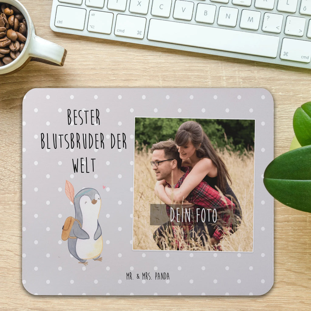 Personalisiertes Foto Mauspad Pinguin Bester Blutsbruder der Welt Personalisiertes Foto Mauspad, für, Dankeschön, Geschenk, Schenken, Geburtstag, Geburtstagsgeschenk, Geschenkidee, Danke, Bedanken, Mitbringsel, Freude machen, Geschenktipp, Blutsbruder, Blutsgeschwister, Freund, Brüder, Geschwister, Bruderherz, Brother, Familie, Kleinigkeit, Bester, Sido