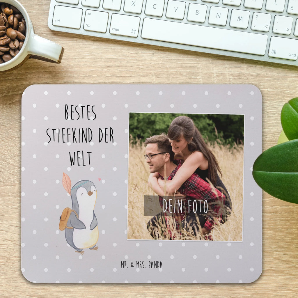 Personalisiertes Foto Mauspad Pinguin Bestes Stiefkind der Welt Personalisiertes Foto Mauspad, für, Dankeschön, Geschenk, Schenken, Geburtstag, Geburtstagsgeschenk, Geschenkidee, Danke, Bedanken, Mitbringsel, Freude machen, Geschenktipp, Stiefkind, angeheiratet, Kinder, Kind, Kid, Kids, Kiddy, Bestes, Tochter, Sohn, Nachwuchs, Geburt, Liebling, Taufe