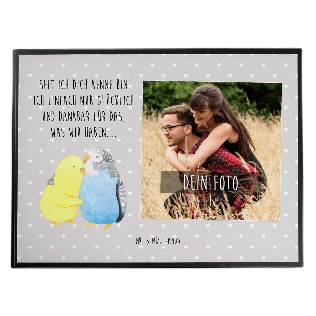 Personalisierte Foto Schreibtischunterlage Wellensittich Liebe Personalisierte Foto Schreibtischunterlage, Liebe, Partner, Freund, Freundin, Ehemann, Ehefrau, Heiraten, Verlobung, Heiratsantrag, Liebesgeschenk, Jahrestag, Hocheitstag, Vögel, Wellensittich, Nähe, Kuscheln, Vertrauen