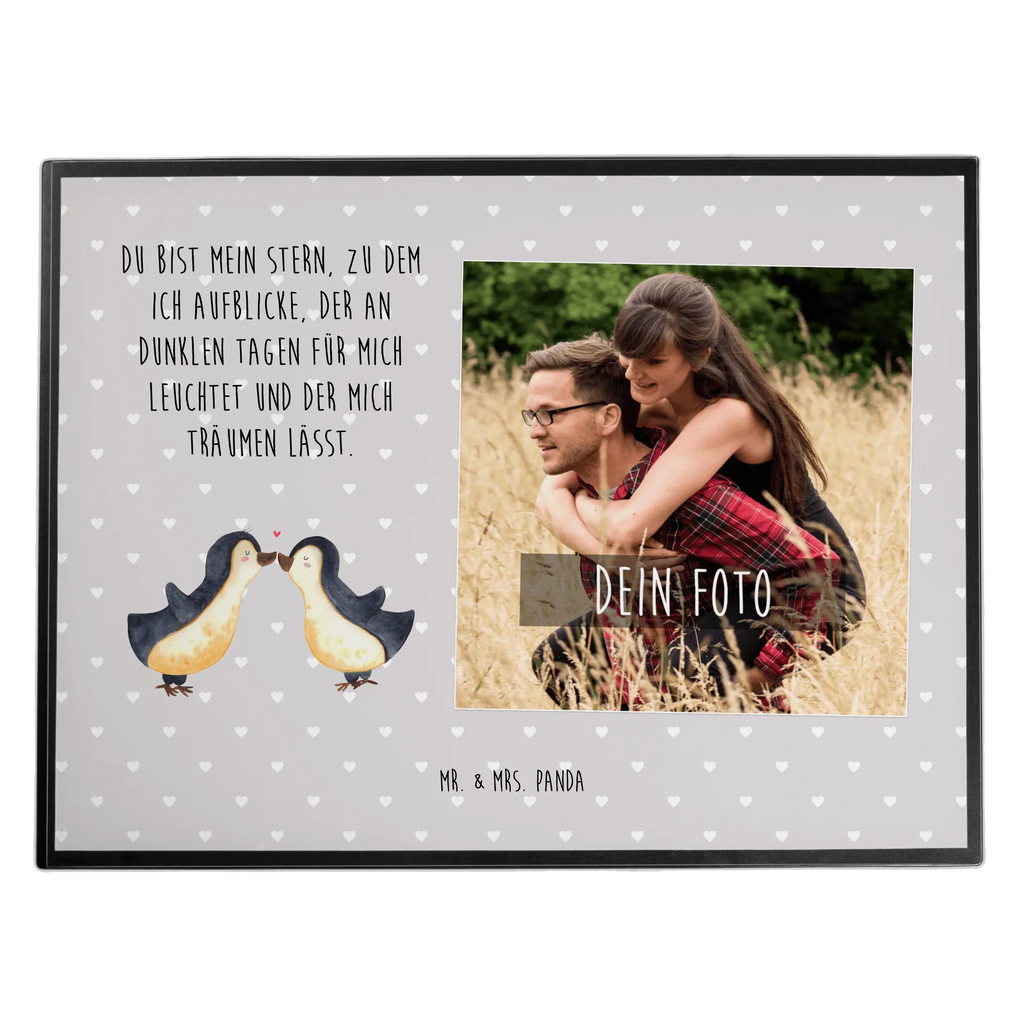 Personalisierte Foto Schreibtischunterlage Pinguin Liebe Personalisierte Foto Schreibtischunterlage, Liebe, Partner, Freund, Freundin, Ehemann, Ehefrau, Heiraten, Verlobung, Heiratsantrag, Liebesgeschenk, Jahrestag, Hocheitstag, Pinguin, Pinguine, Pinguin Paar, Pinguinpaar, Pinguin Liebe, Paar, Pärchen. Liebespaar, Liebesbeweis, Liebesspruch, Hochzeitstag, Geschenk Freund, Geschenk Freundin, Verlobte, Verlobter, Love, Geschenk Hochzeitstag, Geschenkidee, Hochzeit, Gastgeschenk