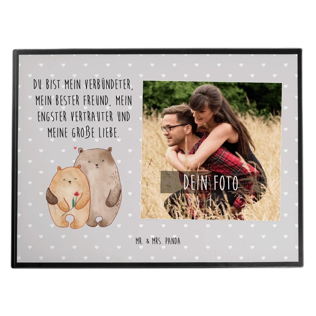 Personalisierte Foto Schreibtischunterlage Bären Liebe Personalisierte Foto Schreibtischunterlage, Liebe, Partner, Freund, Freundin, Ehemann, Ehefrau, Heiraten, Verlobung, Heiratsantrag, Liebesgeschenk, Jahrestag, Hocheitstag, Verliebt, Verlobt, Verheiratet, Geschenk Freundin, Geschenk Freund, Liebesbeweis, Hochzeitstag, Geschenk Hochzeit, Bären, Bärchen, Bär