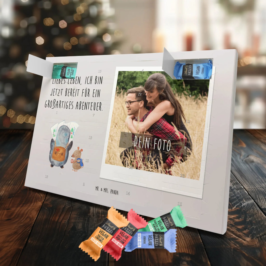 Personalisierter veganer Foto Adventskalender Pinguin & Maus Wanderer Personalisierter veganer Foto Adventskalender, Pinguin, Pinguine, Abenteurer, Abenteuer, Roadtrip, Ausflug, Wanderlust, wandern