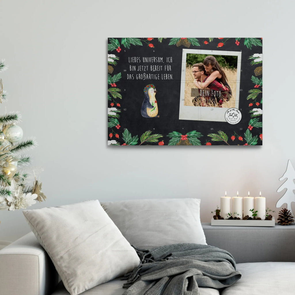 Personalisierter Tee Foto Adventskalender Pinguin Blumen Personalisierter Tee Foto Adventskalender, Pinguin, Pinguine, Blumenkranz, Universum, Leben, Wünsche, Ziele, Lebensziele, Motivation, Lebenslust, Liebeskummer, Geschenkidee