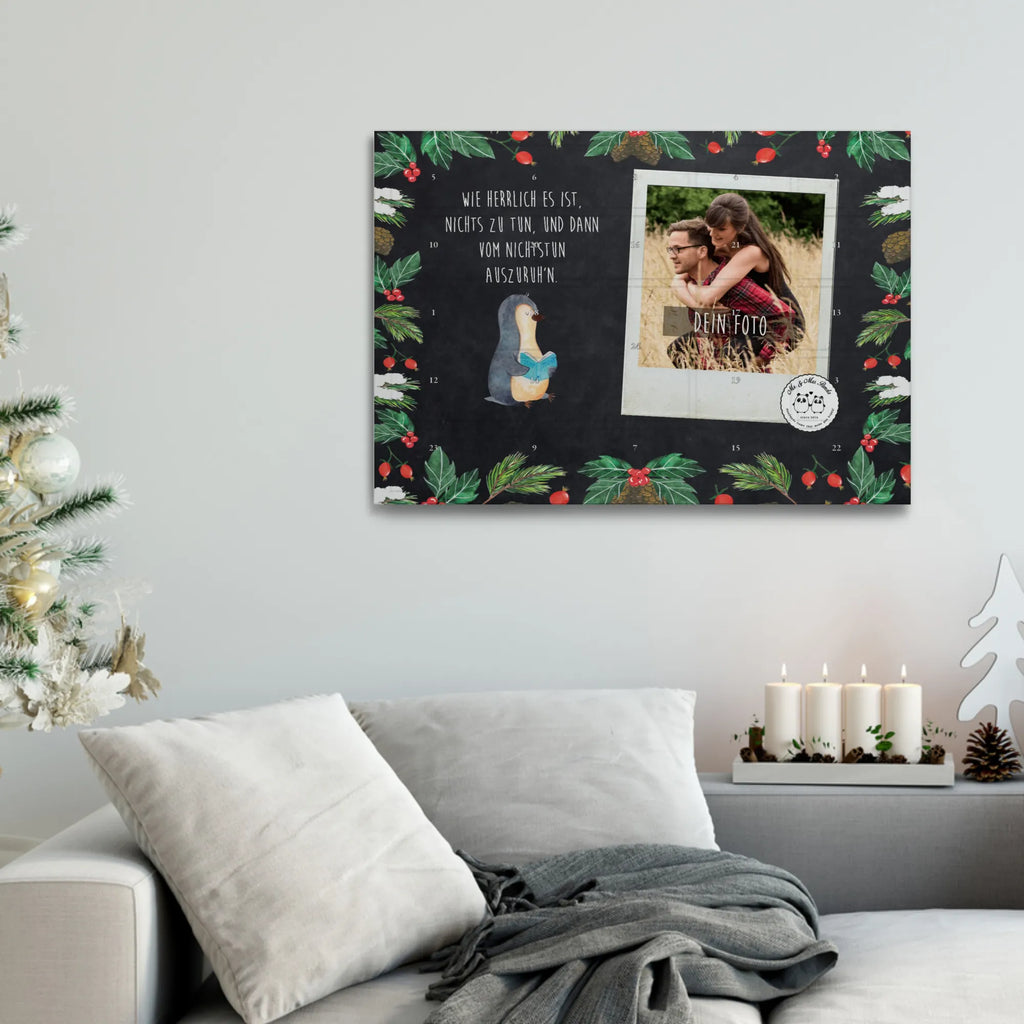 Personalisierter Tee Foto Adventskalender Pinguin Buch Personalisierter Tee Foto Adventskalender, Pinguin, Pinguine, Buch, Lesen, Bücherwurm, Nichtstun, Faulenzen, Ferien, Urlaub, Freizeit