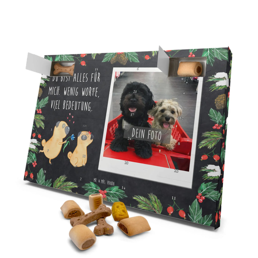 Personalisierter Hunde Foto Adventskalender Mops Verliebt Personalisierter Hunde Foto Adventskalender, Hund, Hundemotiv, Haustier, Hunderasse, Tierliebhaber, Hundebesitzer, Sprüche, Mops, Möpse, Hundeliebe, verliebt, Liebe, Liebesspruch. Verlobt, Geschenk Freund, Partner