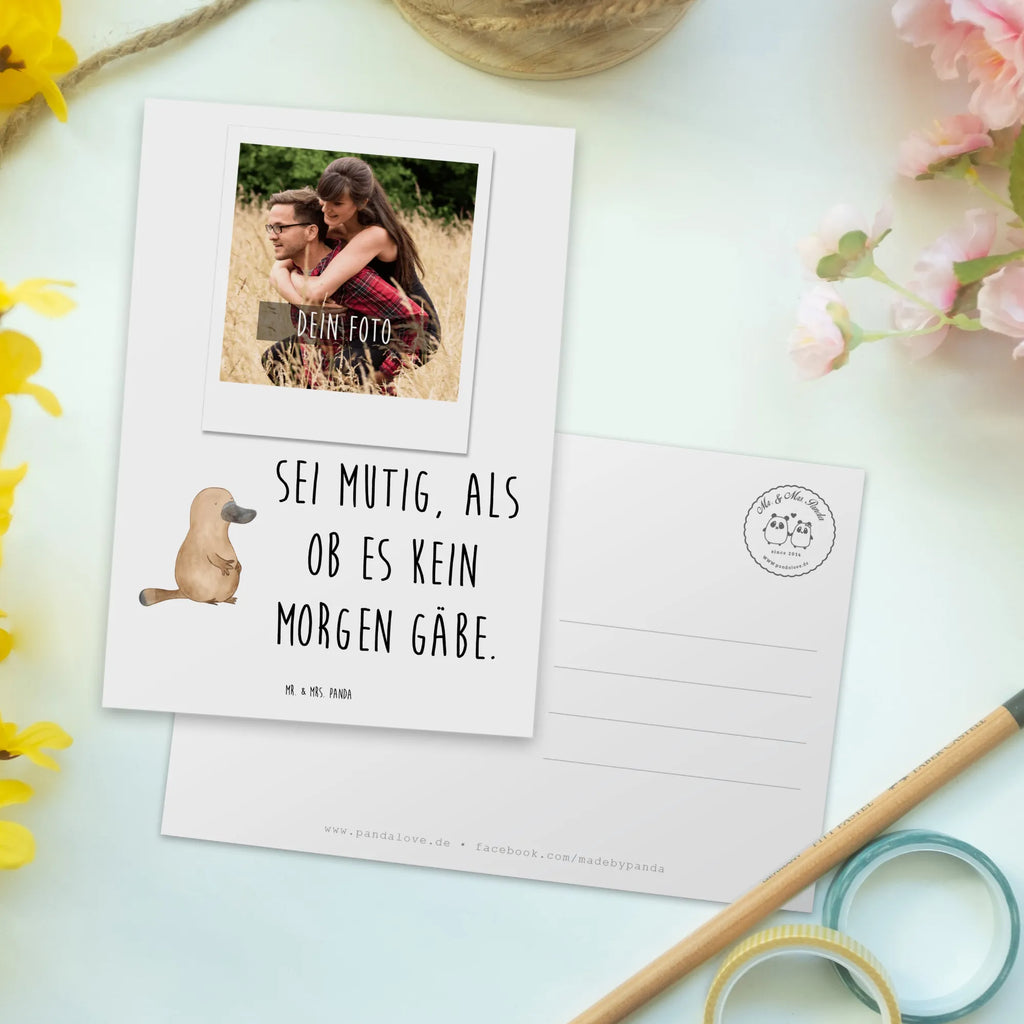 Personalisierte Foto Postkarte Schnabeltier Mut Personalisierte Foto Postkarte, Meerestiere, Meer, Urlaub, Schnabeltier, Mut, mutig, Lebensweisheit, Schnabeltiere, Motivation, Training, Büro, Arbeit, Neuanfang, Neustart, Weltreise, Raodtrip