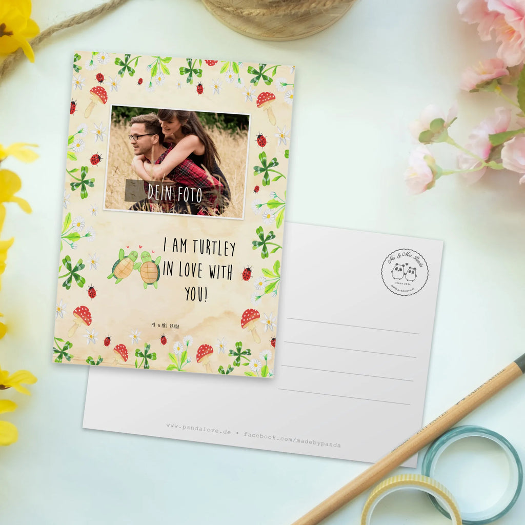 Personalisierte Foto Postkarte Schildkröten Paar Personalisierte Foto Postkarte, Liebe, Partner, Freund, Freundin, Ehemann, Ehefrau, Heiraten, Verlobung, Heiratsantrag, Liebesgeschenk, Jahrestag, Hocheitstag, Valentinstag, Geschenk für Frauen, Hochzeitstag, Mitbringsel, Geschenk für Freundin, Geschenk für Partner, Liebesbeweis, für Männer, für Ehemann