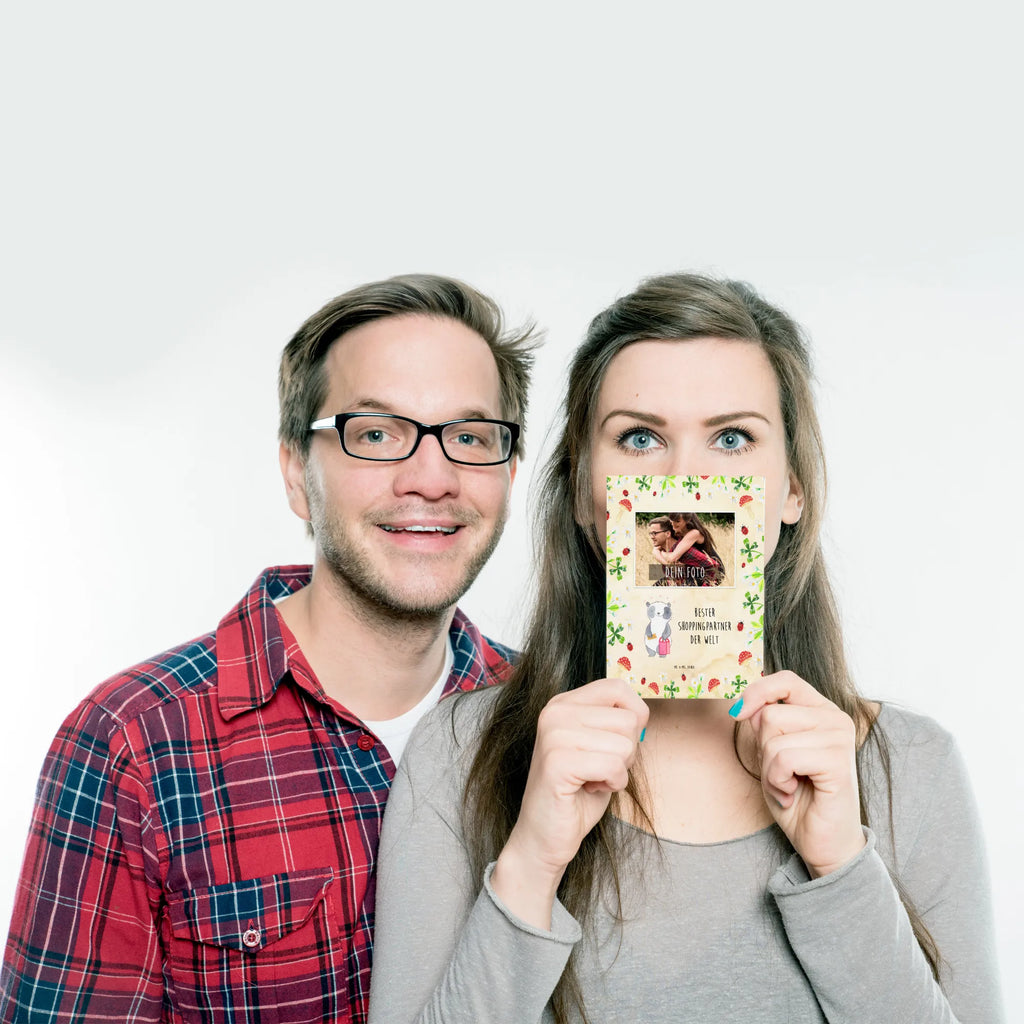 Personalisierte Foto Postkarte Panda Bester Shoppingpartner der Welt Personalisierte Foto Postkarte, für, Dankeschön, Geschenk, Schenken, Geburtstag, Geburtstagsgeschenk, Geschenkidee, Danke, Bedanken, Mitbringsel, Freude machen, Geschenktipp, Shoppingpartner, Shoppen, Begleitung, Partner, Freundin, Freund, bff, Shopping, Einkaufen, Shopping-Queen, Queen, Bester