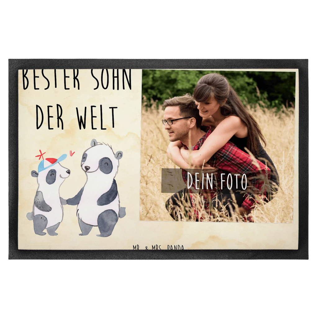 Personalisierte Foto Fußmatte Panda Bester Sohn der Welt Personalisierte Foto Fußmatte, für, Dankeschön, Geschenk, Schenken, Geburtstag, Geburtstagsgeschenk, Geschenkidee, Danke, Bedanken, Mitbringsel, Freude machen, Geschenktipp, Sohn, Sohnemann, Söhnchen, Bube, Bub, Nachwuchs, Nachkomme, Kind, Familie, Vater, Belohnung