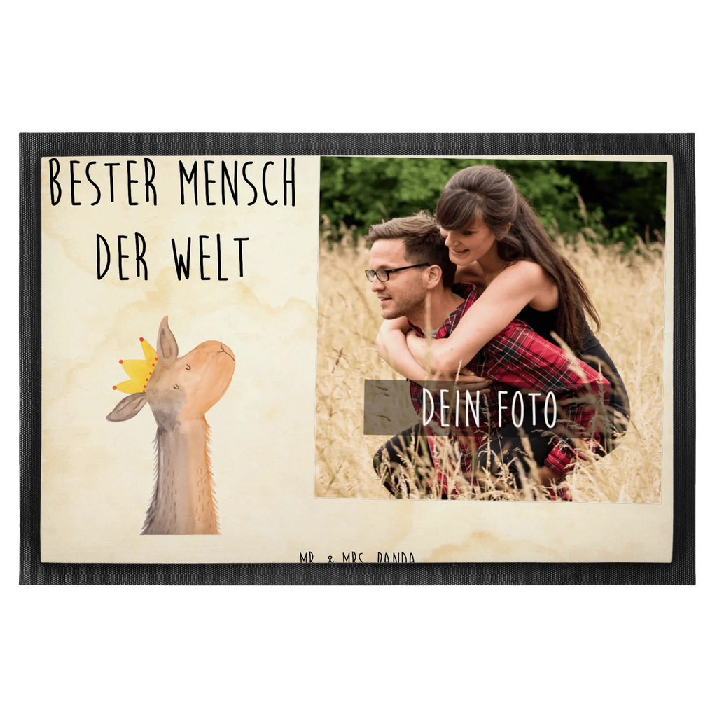 Personalisierte Foto Fußmatte Lama Bester Mensch der Welt Personalisierte Foto Fußmatte, für, Dankeschön, Geschenk, Schenken, Geburtstag, Geburtstagsgeschenk, Geschenkidee, Danke, Bedanken, Mitbringsel, Freude machen, Geschenktipp, Lieblingsmensch, Liebling, Lieblings Mensch, tollster Mensch, Vorbild, Partner, Ehemann, Ehefrau, Liebe, Valentinstag