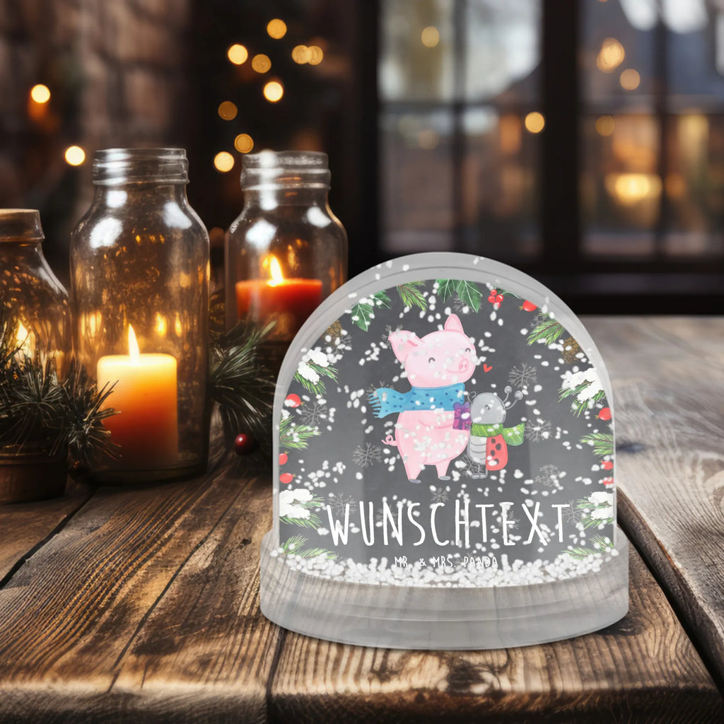 Personalisierte Schneekugel Glühschwein Smörle Personalisierte Schneekugel, Personalisierte Schüttelkugel, Personalisierte  Wunderkugel, Winter, Weihnachten, Weihnachtsdeko, Nikolaus, Advent, Heiligabend, Wintermotiv, Handgezeichnetes Glühschwein, Kreatives Glühschwein Design, Winterlicher Glühwein Spruch, Glühwein Liebhaber Geschenk, Herzliches Marienkäfer Motiv, Marienkäfer in Winterkleidung, Glühwein ist köstlich Spruch, Smörle der stolze Marienkäfer, Süßer Marienkäfer gibt Geschenk, Romantische Geschenkidee Glühwein