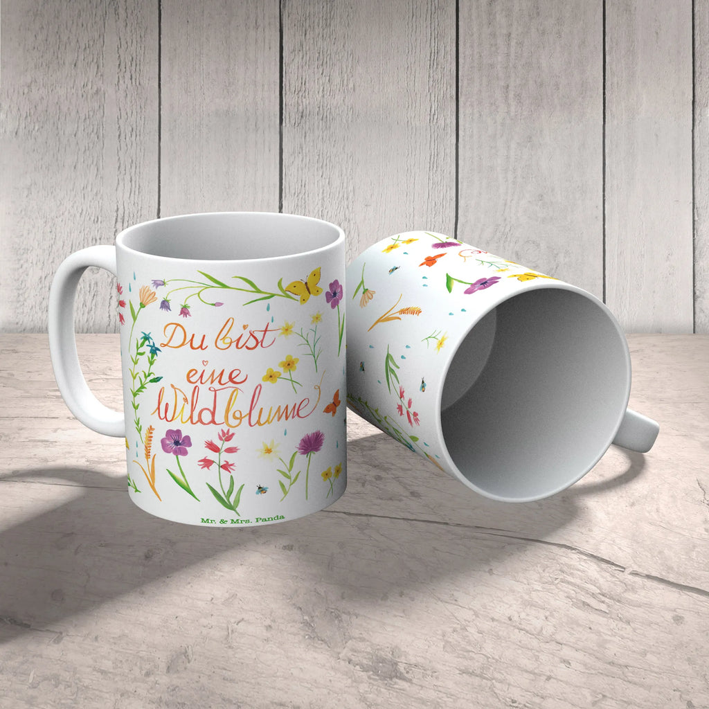 Tasse Du bist eine Wildblume Tasse, Kaffeetasse, Teetasse, Becher, Kaffeebecher, Teebecher, Keramiktasse, Porzellantasse, Büro Tasse, Geschenk Tasse, Tasse Sprüche, Tasse Motive, Kaffeetassen, Tasse bedrucken, Designer Tasse, Cappuccino Tassen, Schöne Teetassen, Blumen Deko, Frühlings Deko, Sommer Deko, Dekoration, positive Botschaft, Naturliebhaber, Outdoor, Natur, Abenteuer, Wildblume, wild, Geschenk Frauen, Geschenk Freundin, Kompliment, Blumen Motiv, Jahrestag, Natur Motiv, Hochzeitstag