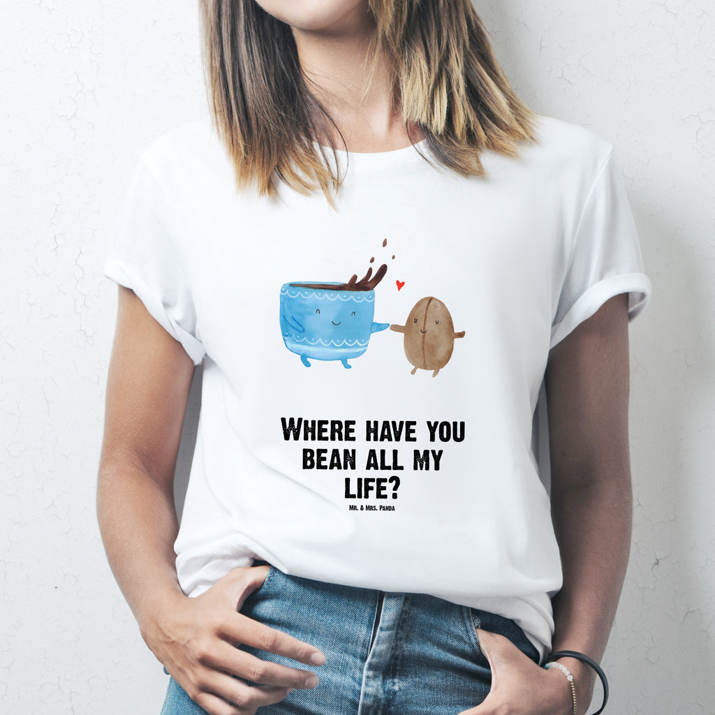 T-Shirt Standard Kaffee Bohne T-Shirt, Shirt, Tshirt, Lustiges T-Shirt, T-Shirt mit Spruch, Party, Junggesellenabschied, Jubiläum, Geburstag, Herrn, Damen, Männer, Frauen, Schlafshirt, Nachthemd, Sprüche, Tiermotive, Gute Laune, lustige Sprüche, Tiere, Kaffee, Kaffeebohne, Genuss, Zufriedenheit, Glück