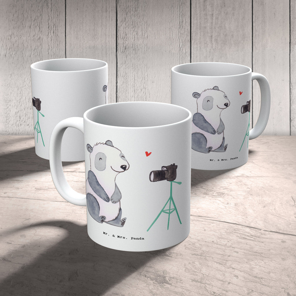 Tasse Vlogger mit Herz Tasse, Kaffeetasse, Teetasse, Becher, Kaffeebecher, Teebecher, Keramiktasse, Porzellantasse, Büro Tasse, Geschenk Tasse, Tasse Sprüche, Tasse Motive, Kaffeetassen, Tasse bedrucken, Designer Tasse, Cappuccino Tassen, Schöne Teetassen, Beruf, Ausbildung, Jubiläum, Abschied, Rente, Kollege, Kollegin, Geschenk, Schenken, Arbeitskollege, Mitarbeiter, Firma, Danke, Dankeschön