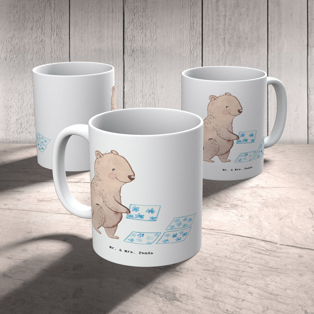 Tasse Fliesenleger mit Herz Tasse, Kaffeetasse, Teetasse, Becher, Kaffeebecher, Teebecher, Keramiktasse, Porzellantasse, Büro Tasse, Geschenk Tasse, Tasse Sprüche, Tasse Motive, Kaffeetassen, Tasse bedrucken, Designer Tasse, Cappuccino Tassen, Schöne Teetassen, Beruf, Ausbildung, Jubiläum, Abschied, Rente, Kollege, Kollegin, Geschenk, Schenken, Arbeitskollege, Mitarbeiter, Firma, Danke, Dankeschön, Fliesenleger, Gesellenprüfung, Fliesenlegermeister, Fliesenlegerbetrieb, Fliesenfachhandel, Handwerk