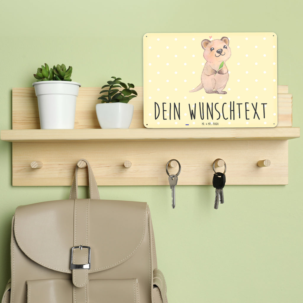 Personalisiertes Blechschild Quokka Happy Blechschild, Metallschild, Geschenk Schild, Schild, Magnet-Metall-Schild, Deko Schild, Wandschild, Wand-Dekoration, Türschild, Tiermotive, Gute Laune, lustige Sprüche, Tiere, Quokka, Verschieben, Aufschieberitis, Lustiger Spruch, Niedliches Tier, Dinge erledigen