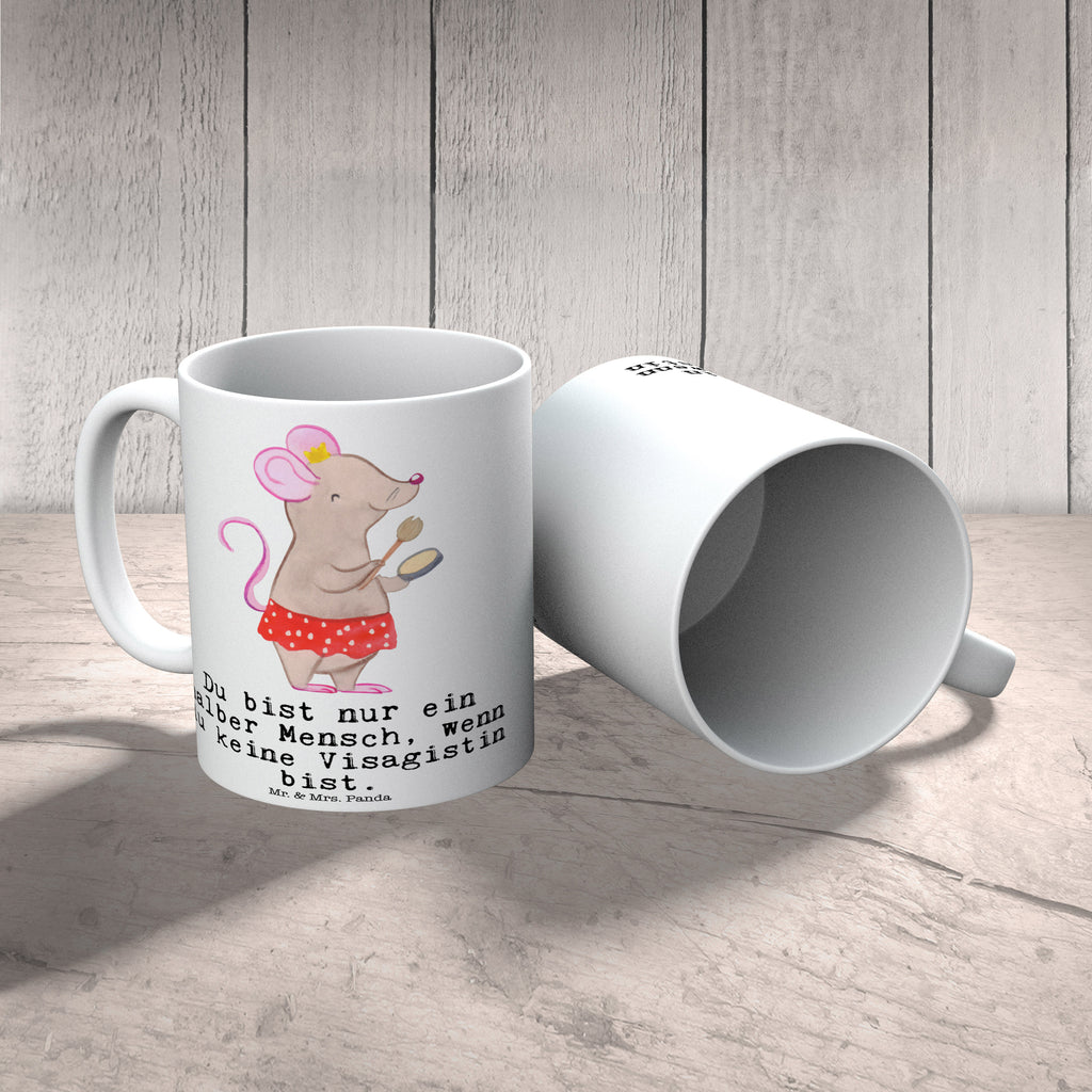 Tasse Visagistin mit Herz Tasse, Kaffeetasse, Teetasse, Becher, Kaffeebecher, Teebecher, Keramiktasse, Porzellantasse, Büro Tasse, Geschenk Tasse, Tasse Sprüche, Tasse Motive, Kaffeetassen, Tasse bedrucken, Designer Tasse, Cappuccino Tassen, Schöne Teetassen, Beruf, Ausbildung, Jubiläum, Abschied, Rente, Kollege, Kollegin, Geschenk, Schenken, Arbeitskollege, Mitarbeiter, Firma, Danke, Dankeschön, Kosmetikerin, Make Up Artist, Maskenbildnerin, Visagistin, Beauty Salon, Kosmetikstudio, Eröffnung