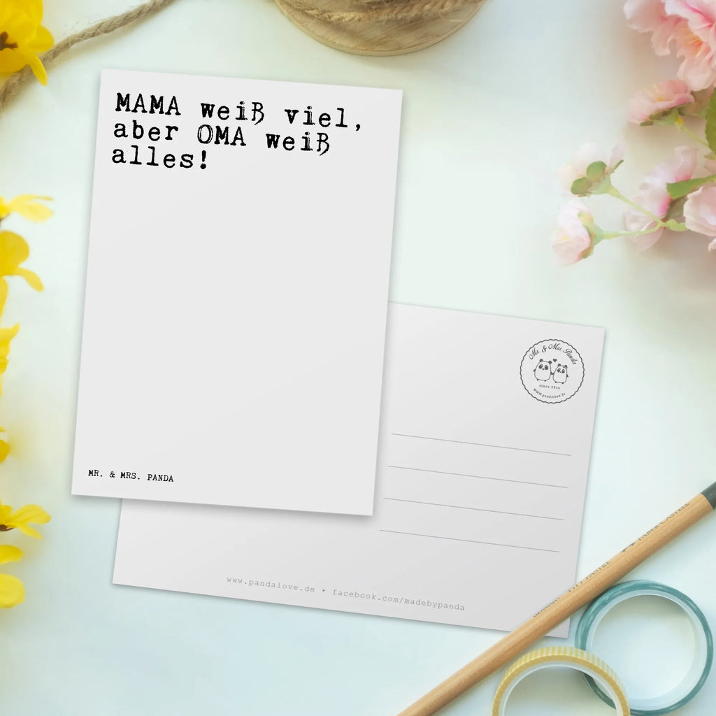 Postkarte Sprüche und Zitate MAMA weiß viel, aber OMA weiß alles! Postkarte, Karte, Geschenkkarte, Grußkarte, Einladung, Ansichtskarte, Geburtstagskarte, Einladungskarte, Dankeskarte, Ansichtskarten, Einladung Geburtstag, Einladungskarten Geburtstag, Spruch, Sprüche, lustige Sprüche, Weisheiten, Zitate, Spruch Geschenke, Spruch Sprüche Weisheiten Zitate Lustig Weisheit Worte