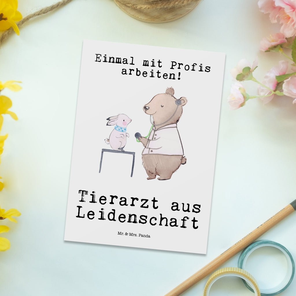 Postkarte Tierarzt aus Leidenschaft Postkarte, Karte, Geschenkkarte, Grußkarte, Einladung, Ansichtskarte, Geburtstagskarte, Einladungskarte, Dankeskarte, Ansichtskarten, Einladung Geburtstag, Einladungskarten Geburtstag, Beruf, Ausbildung, Jubiläum, Abschied, Rente, Kollege, Kollegin, Geschenk, Schenken, Arbeitskollege, Mitarbeiter, Firma, Danke, Dankeschön