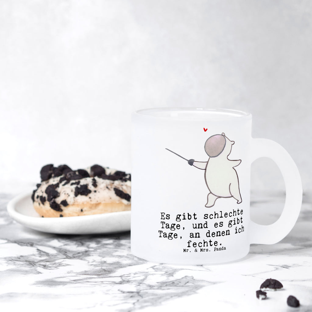 Teetasse Panda Fechten Teetasse, Teeglas, Teebecher, Tasse mit Henkel, Tasse, Glas Teetasse, Teetasse aus Glas, Geschenk, Sport, Sportart, Hobby, Schenken, Danke, Dankeschön, Auszeichnung, Gewinn, Sportler, Fechten, Fechter Bund, Fecht Verein, Fecht Club